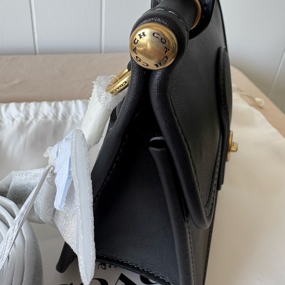 SOLD - Coach Willis 18 Top Handle - Picture 6 of 8